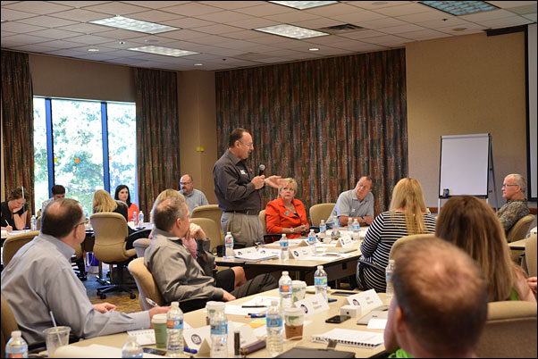 Scott McCormack, chair of the Suppliers Committee, speaks to the group during Tuesday's PPAI Committee Leadership Training session.