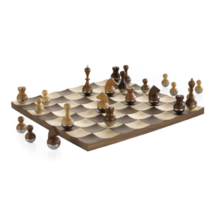 Wobble Chess Set web