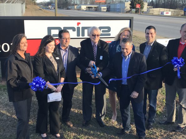Jerry Russo, Prime’s vice president, finance, and Gaffney Mayor Henry Jolly cut the ribbon for Jetline’s facility expansion.